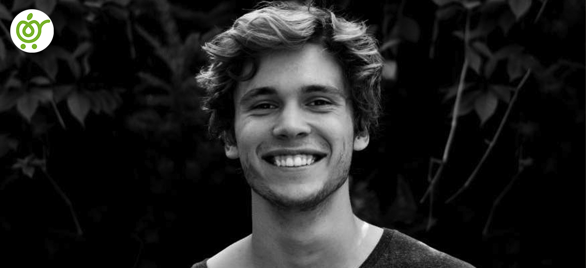 ژست-لبخند-و-چانه