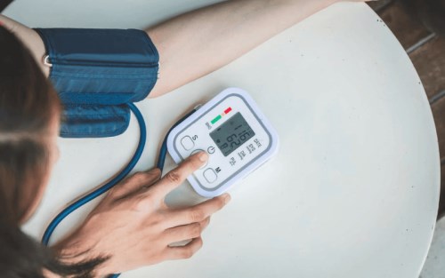 اعداد-فشار-خون-نشانه-چیست؟-min