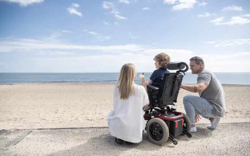 دیستروفی-عضلانی