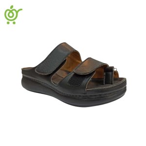 صندل هالوفیکس چرم زنانه مشکی سام طب پاینام