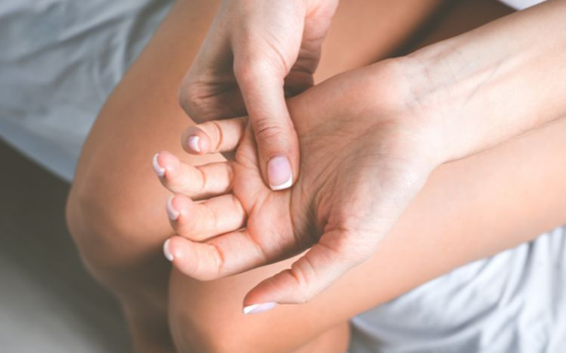 علت-خواب-رفتن-دست-و-پا علت-خواب-رفتن-دست-و-پا