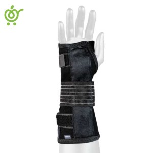 مچ-بند-ابری-بلند-آدور