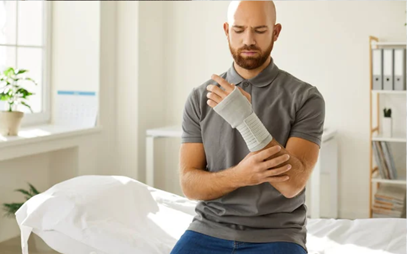 مچ-بند-طبی-چیست؟-1 مچ-بند-طبی-چیست؟-1